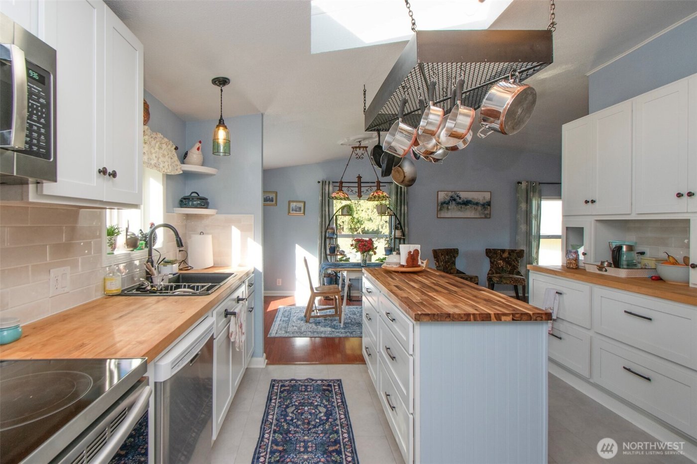 202 S Bayview Avenue , Port Angeles, WA 98362