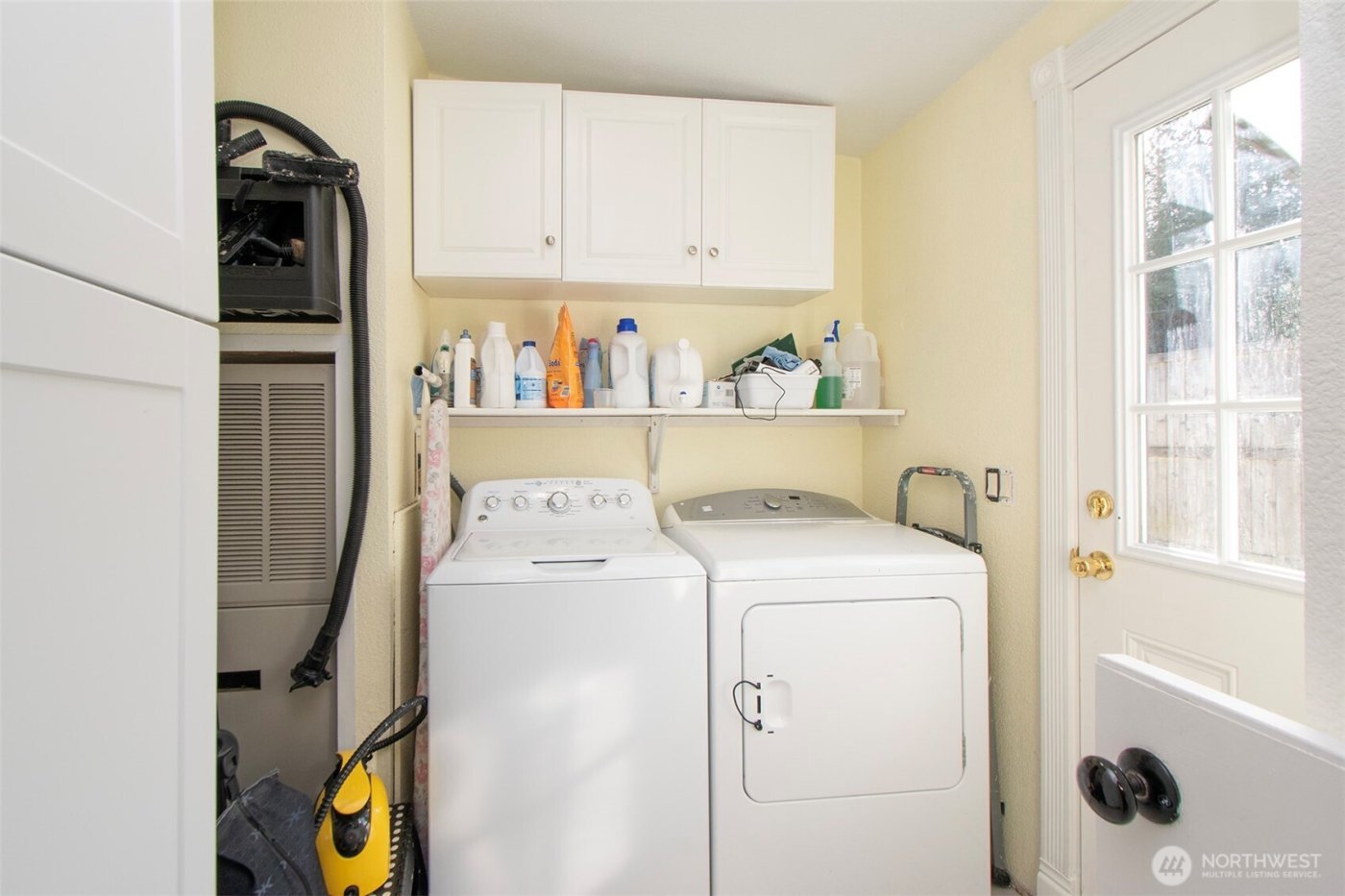 202 S Bayview Avenue , Port Angeles, WA 98362