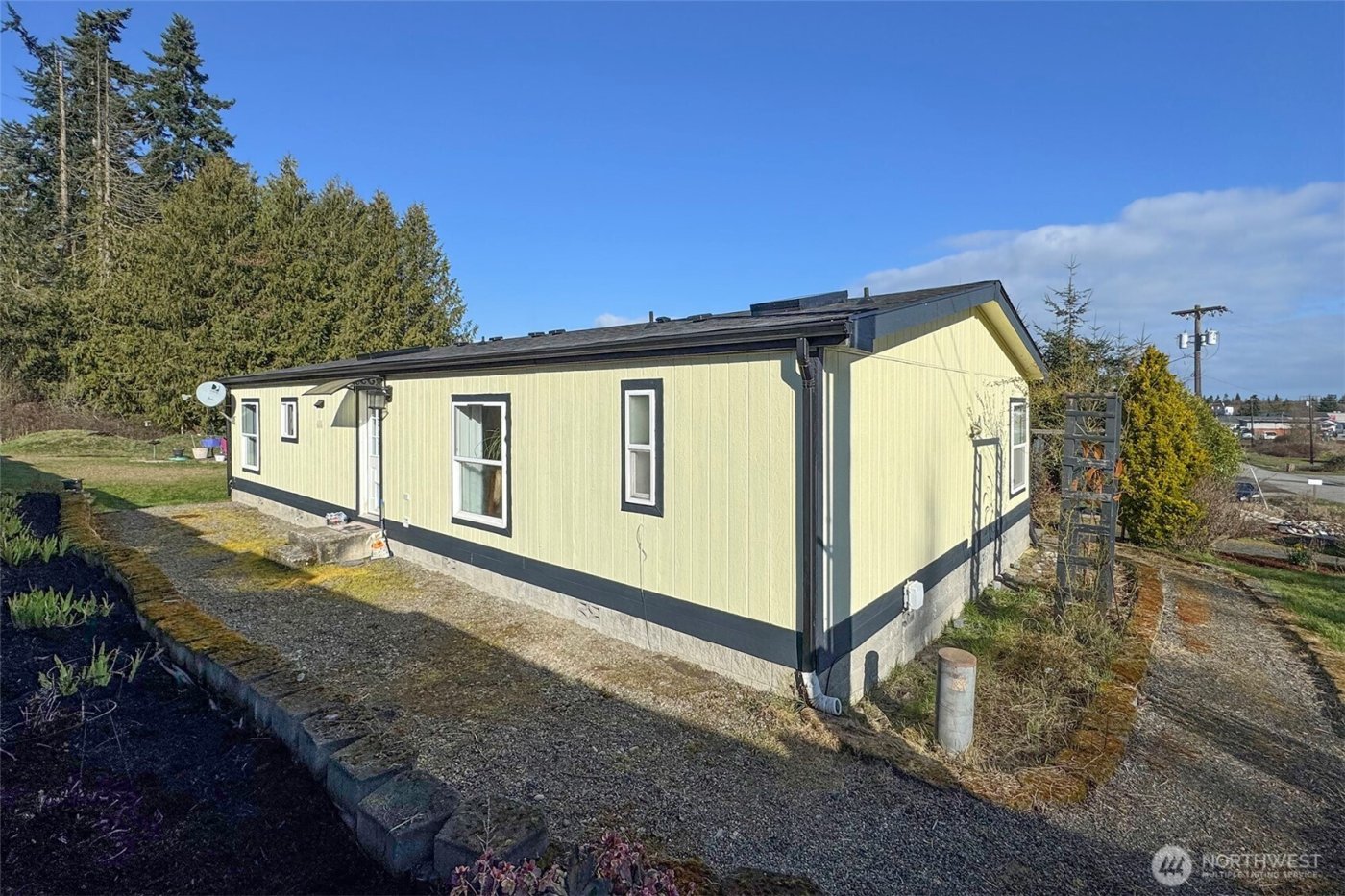 202 S Bayview Avenue , Port Angeles, WA 98362
