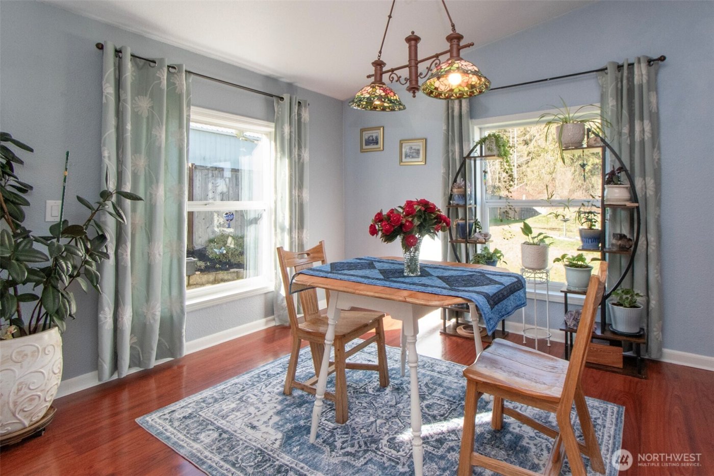 202 S Bayview Avenue , Port Angeles, WA 98362