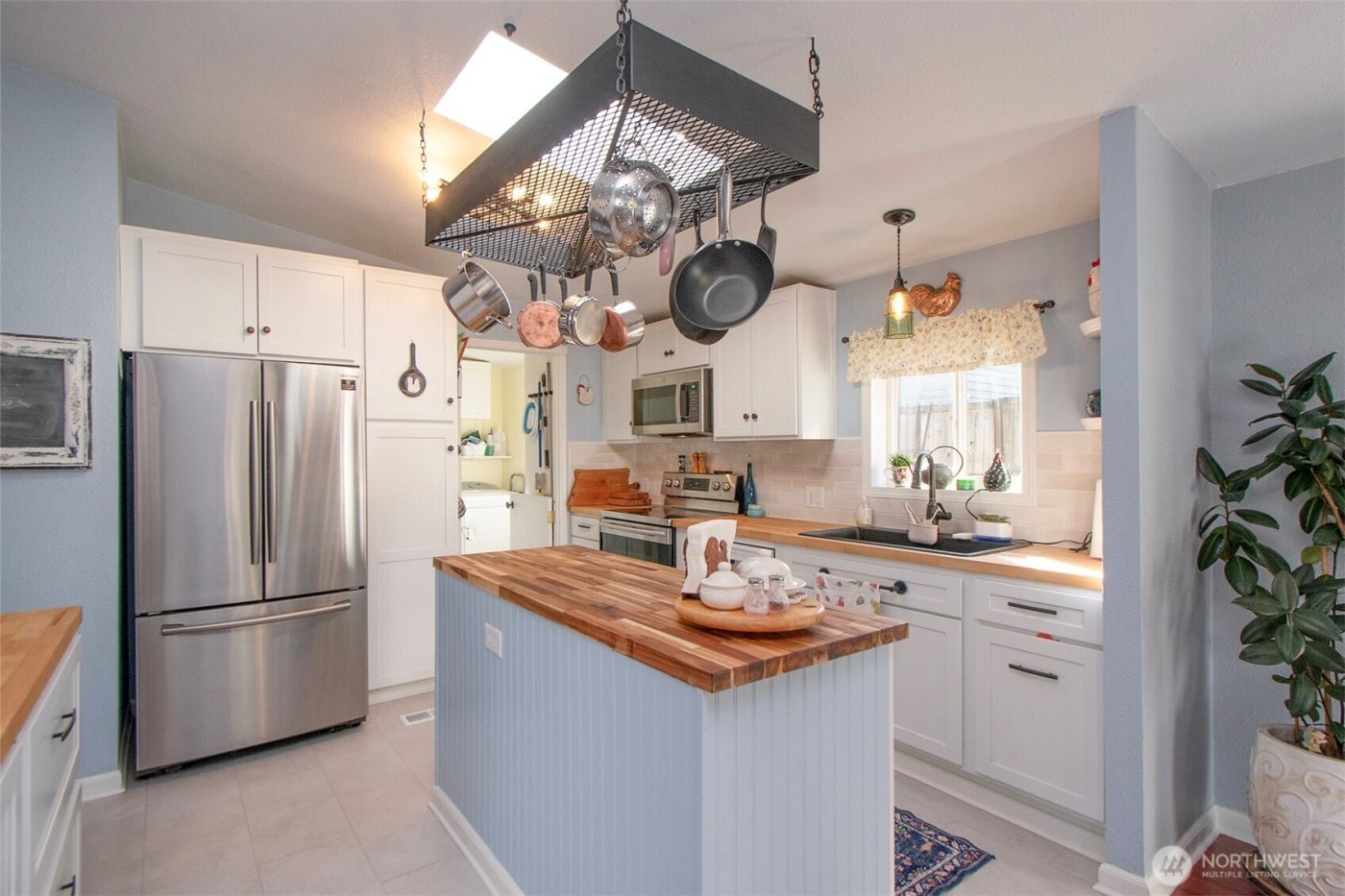 202 S Bayview Avenue , Port Angeles, WA 98362