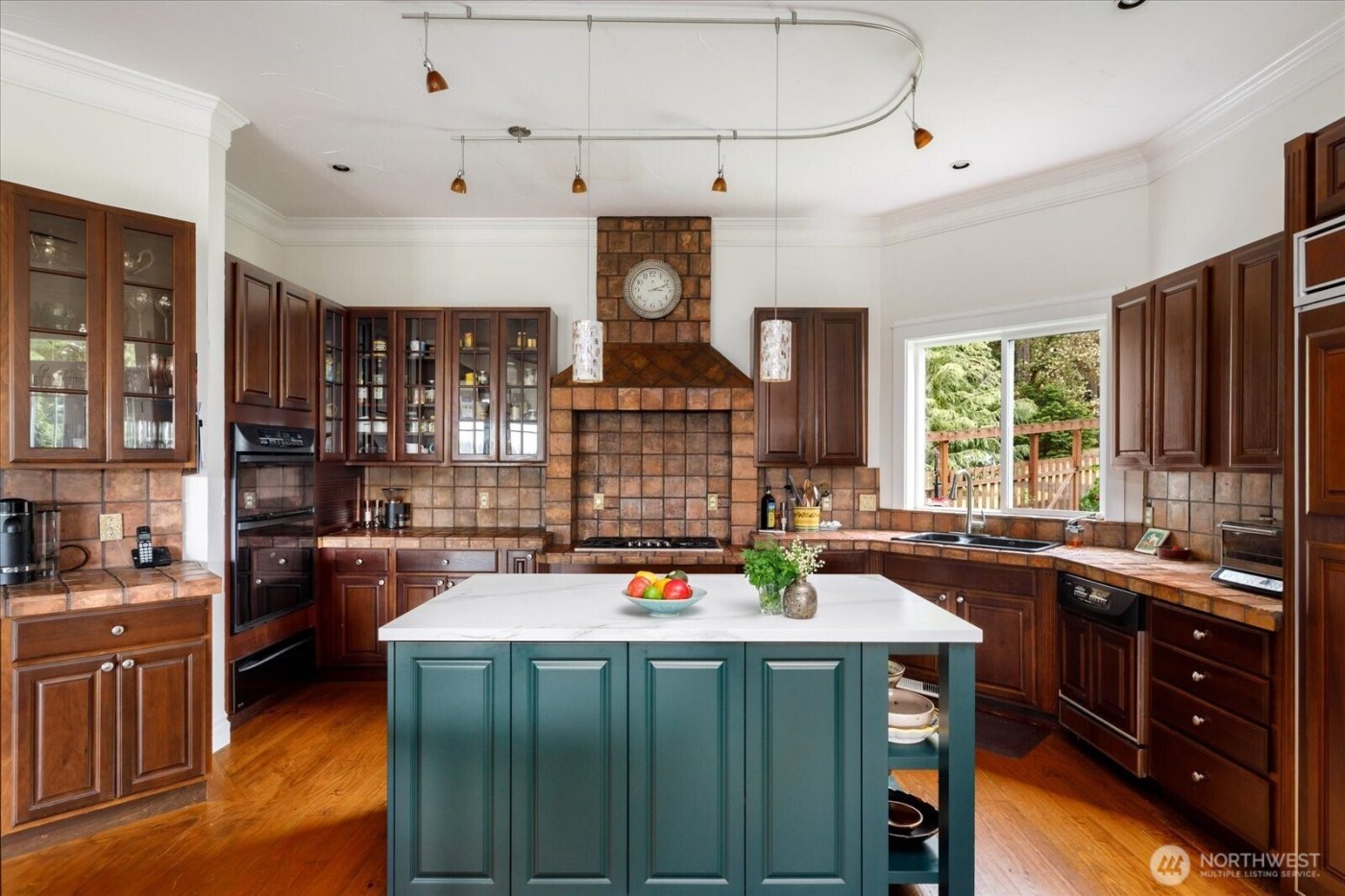 5427 Bayview Road , Langley, WA 98260