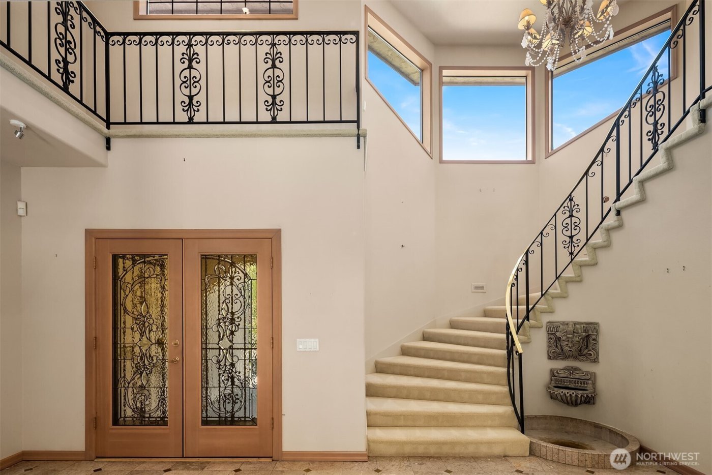 15805 SE 16th Street , Bellevue, WA 98008