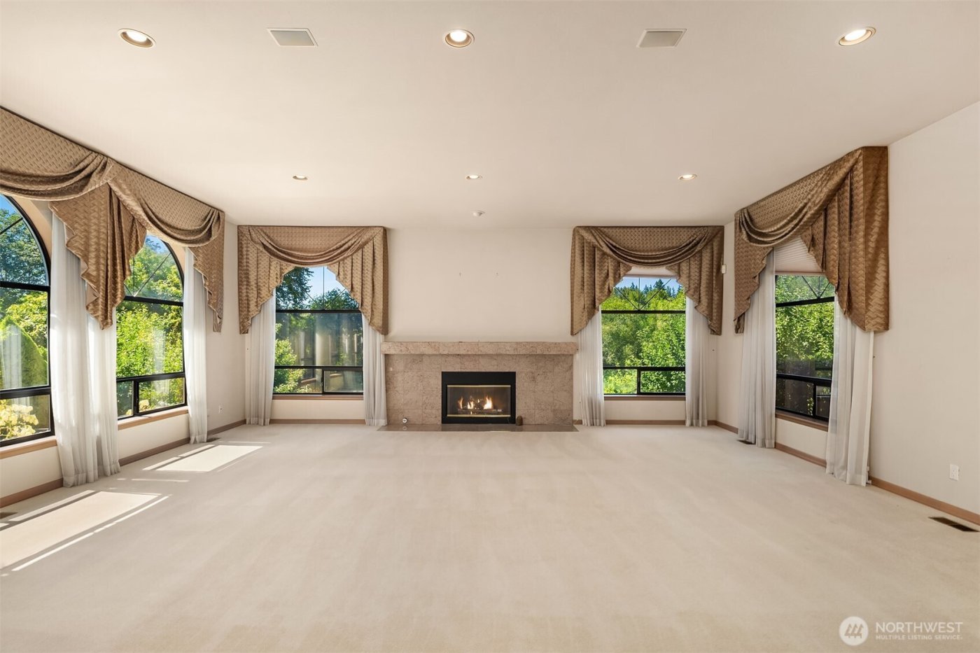 15805 SE 16th Street , Bellevue, WA 98008