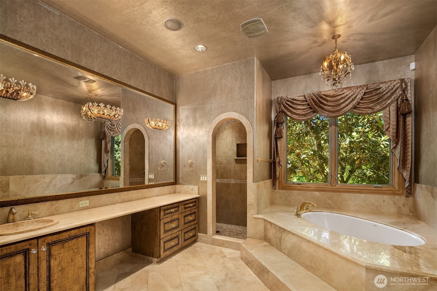 15805 SE 16th Street , Bellevue, WA 98008