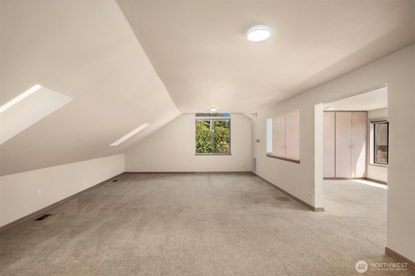 15805 SE 16th Street , Bellevue, WA 98008