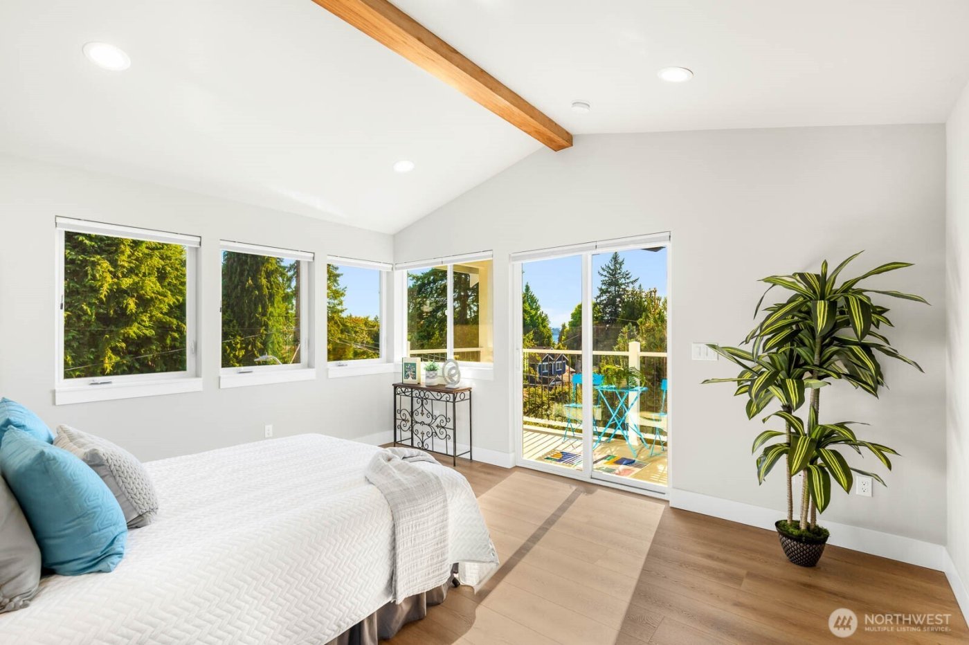 4326 A SW Mills Street , Seattle, WA 98136