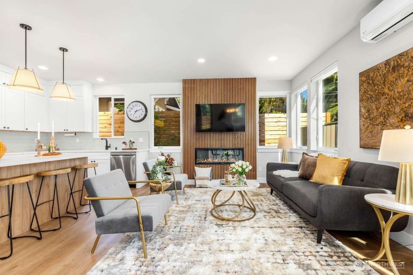 4326 A SW Mills Street , Seattle, WA 98136