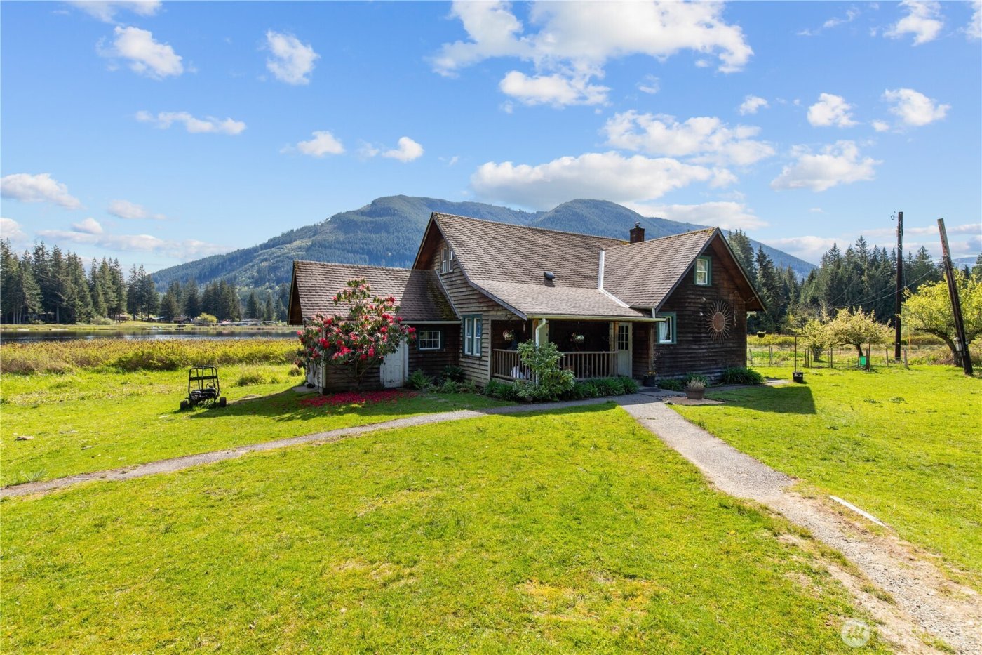 27525 W Lake Riley Road , Arlington, WA 98223