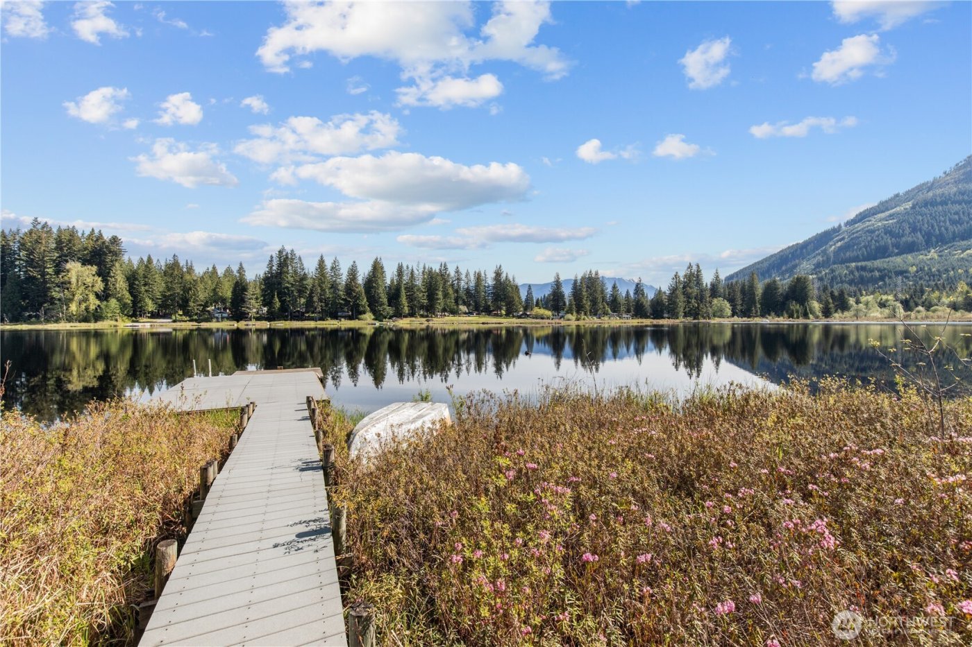 27525 W Lake Riley Road , Arlington, WA 98223