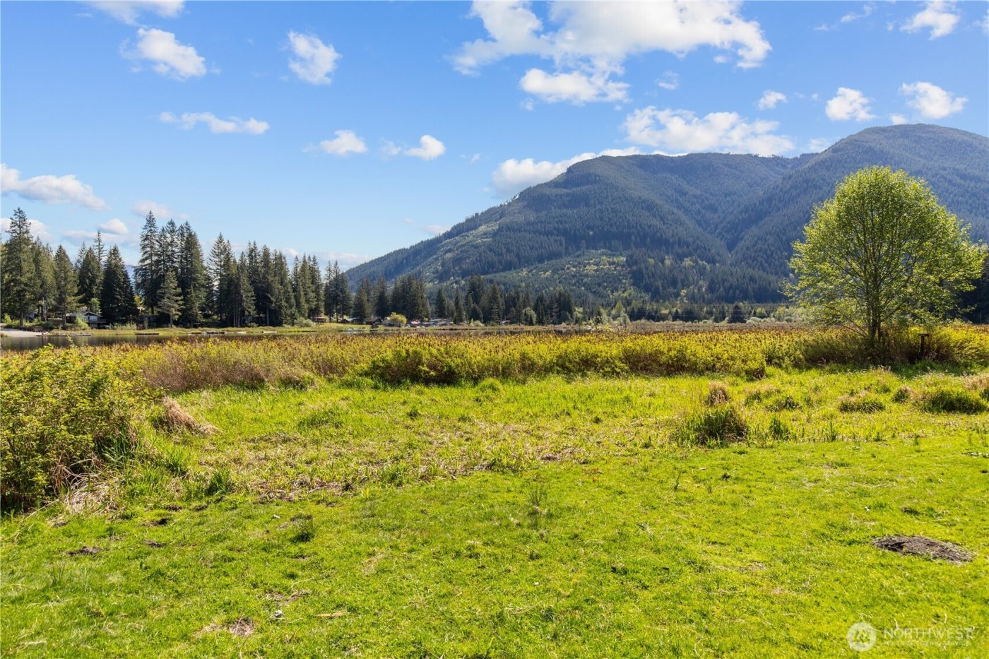 27525 W Lake Riley Road , Arlington, WA 98223