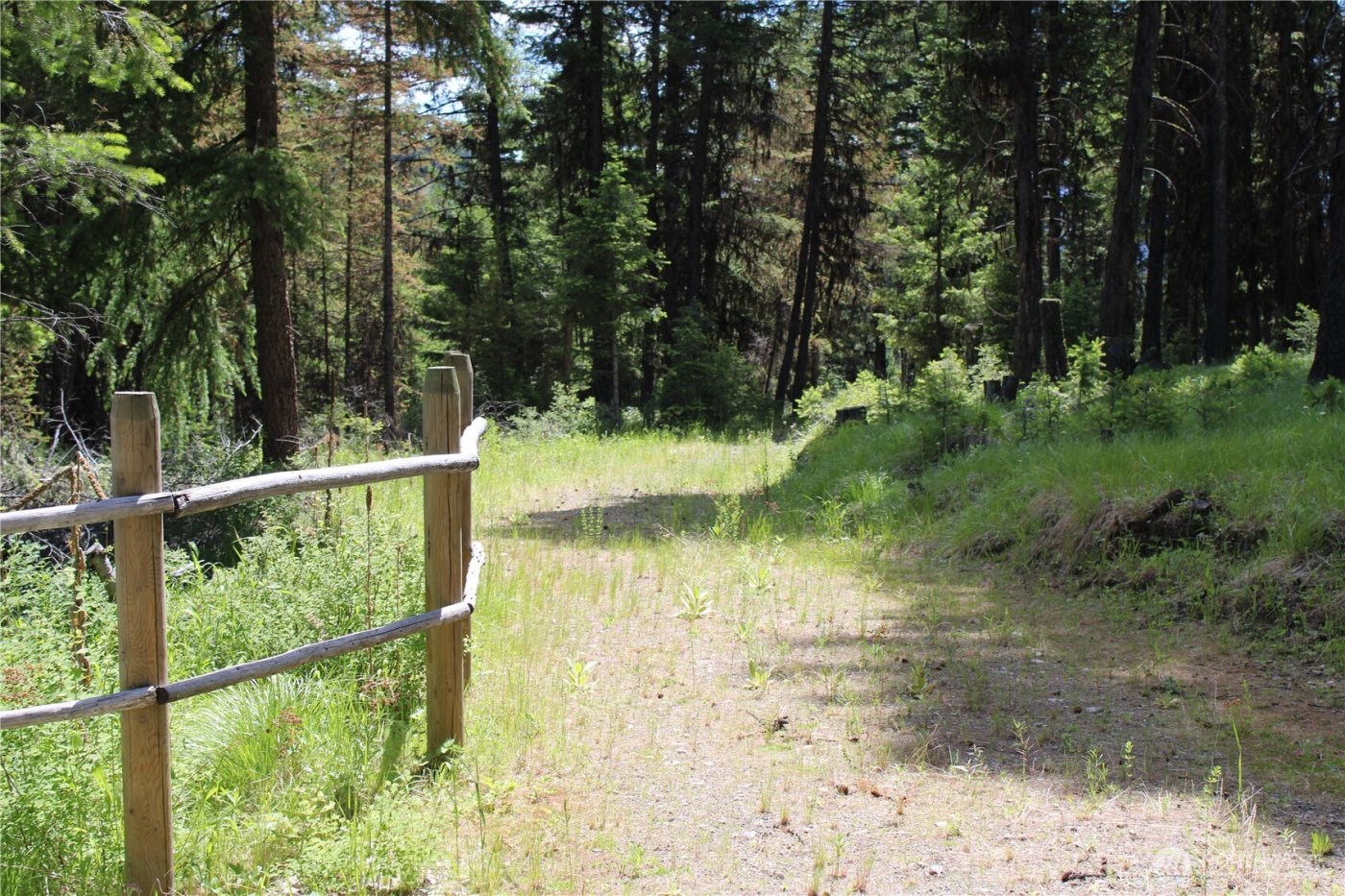 325 Pontiac Ridge , Tonasket, WA 98855