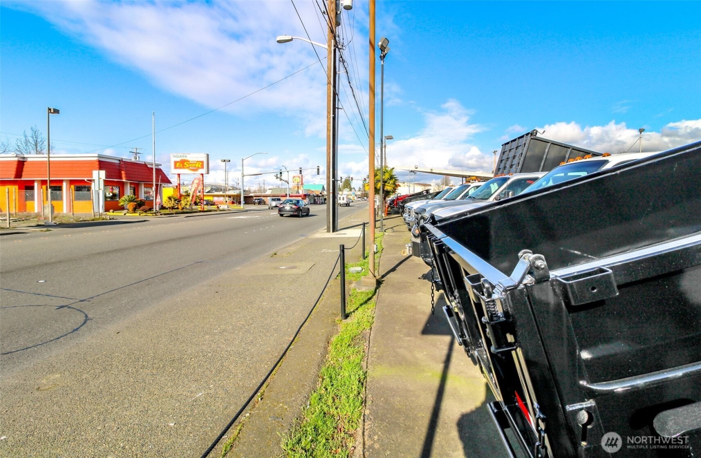 418 Central Avenue N, Kent, WA 98032