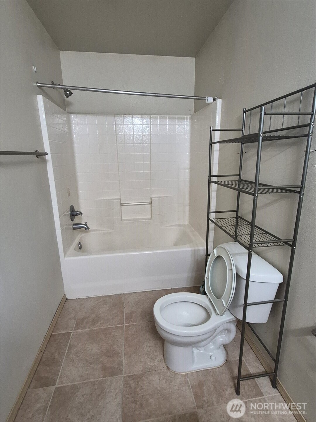 1725 E 41st , Tacoma, WA 98404