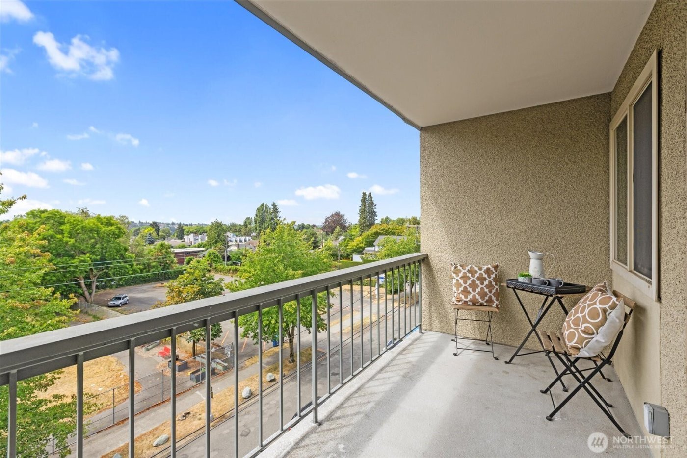 732 11th Avenue E #404, Seattle, WA 98102
