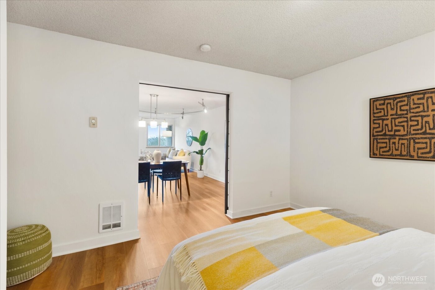 732 11th Avenue E #404, Seattle, WA 98102