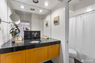 732 11th Avenue E #404, Seattle, WA 98102 - Photo 25