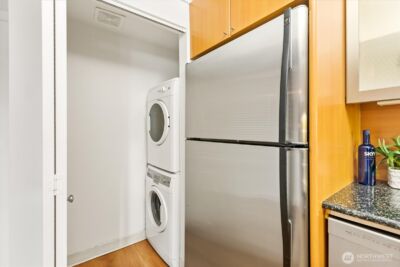 732 11th Avenue E #404, Seattle, WA 98102 - Photo 27