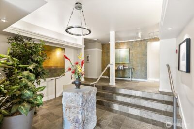 732 11th Avenue E #404, Seattle, WA 98102 - Photo 34