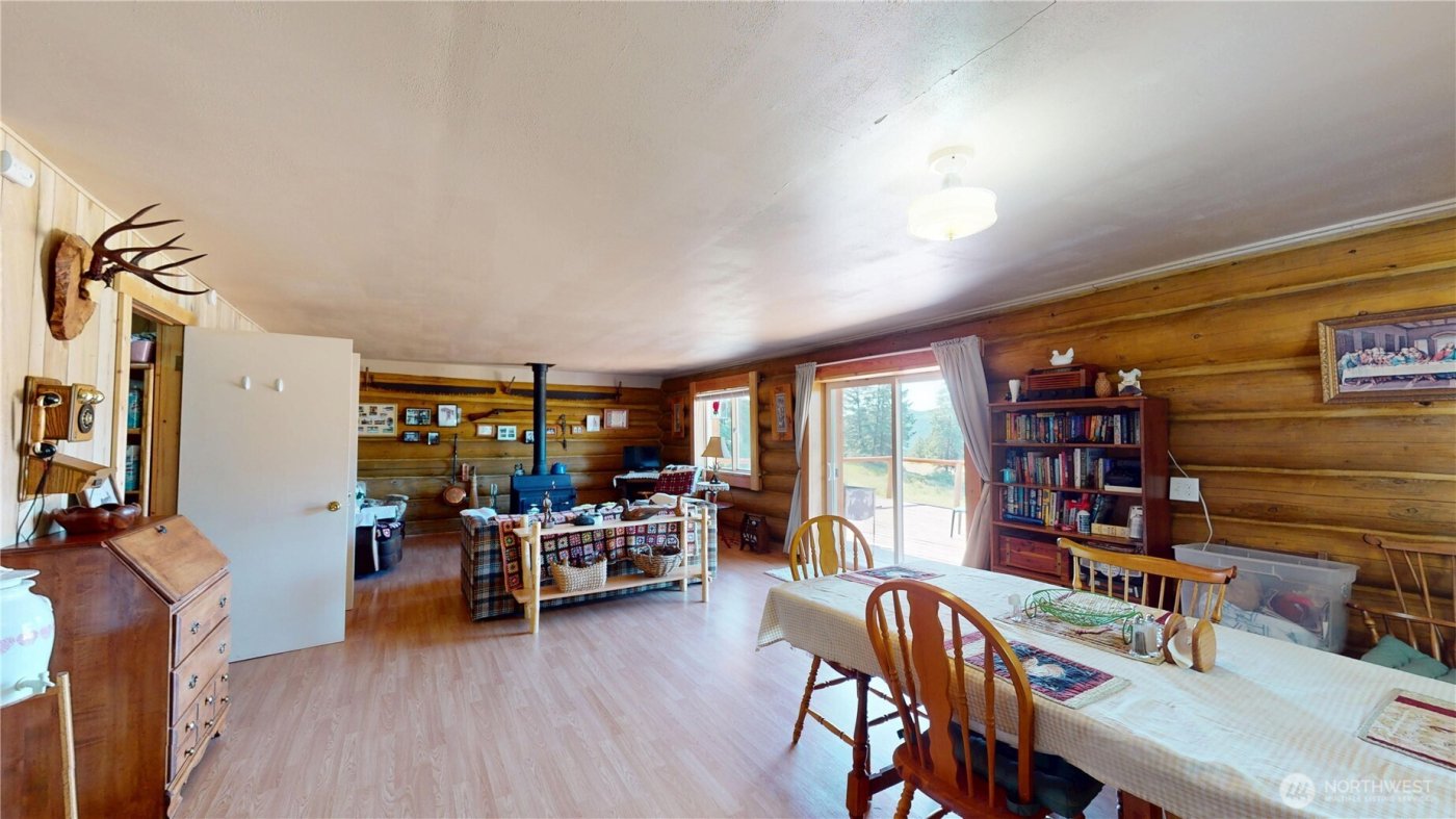 100 Spring Meadow Lane , Oroville, WA 98844