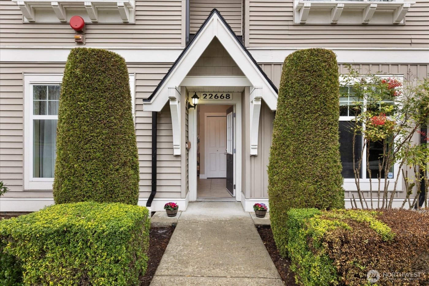 22668 NE Alder Crest Lane , Redmond, WA 98053