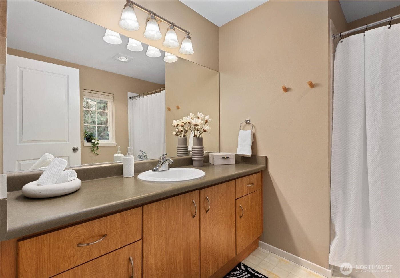 22668 NE Alder Crest Lane , Redmond, WA 98053