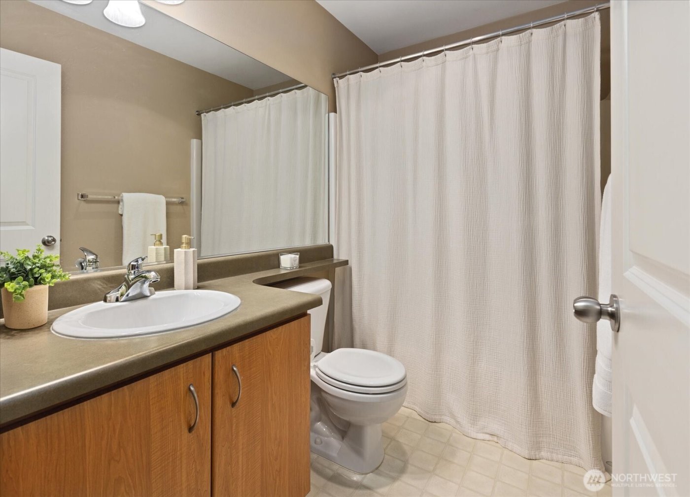 22668 NE Alder Crest Lane , Redmond, WA 98053