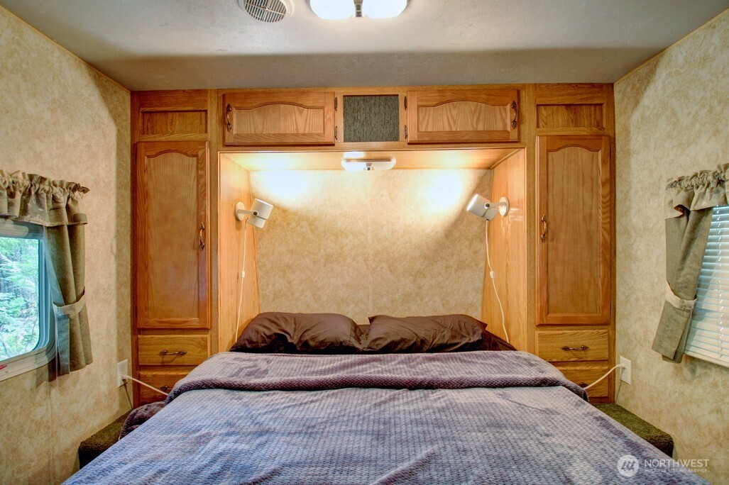 38 Gold Nugget Road , Deming, WA 98244