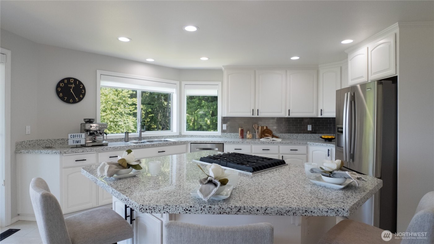 1621 Edgemoor Lane , Everett, WA 98203