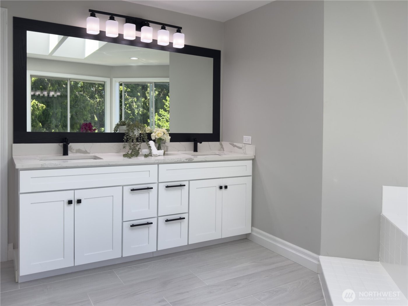 1621 Edgemoor Lane , Everett, WA 98203