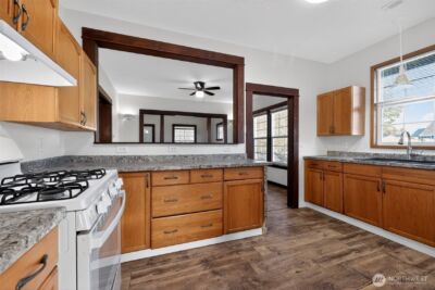 704 Lincoln Street , Hoquiam, WA 98550 - Photo 9