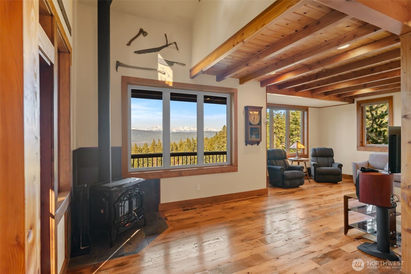 824 Huntrick Drive , Cle Elum, WA 98922