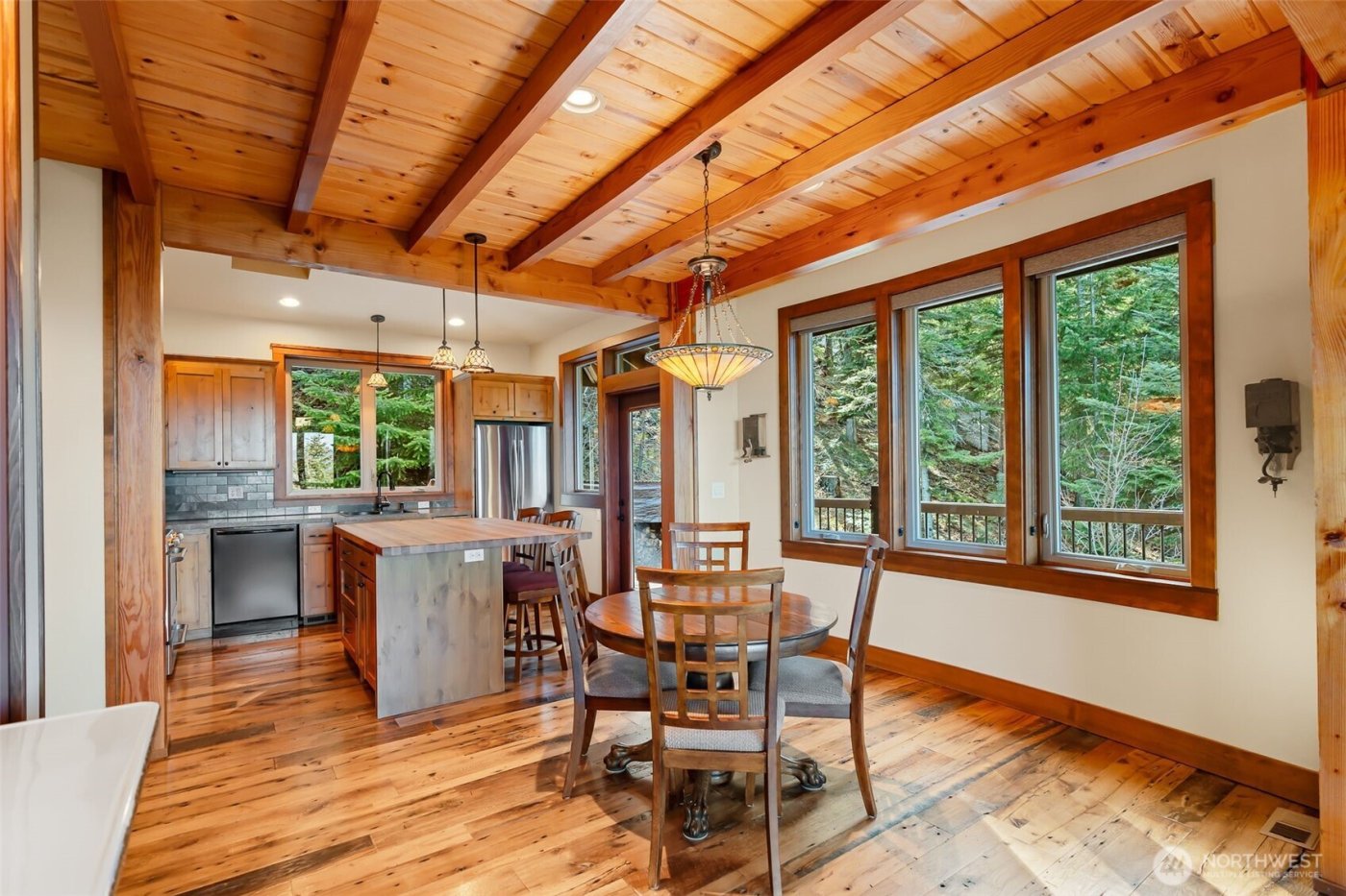 824 Huntrick Drive , Cle Elum, WA 98922