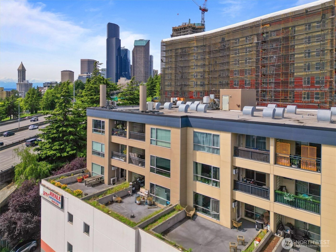 321 10th Avenue S #705, Seattle, WA 98104