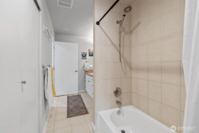 321 10th Avenue S #705, Seattle, WA 98104 - Photo 23