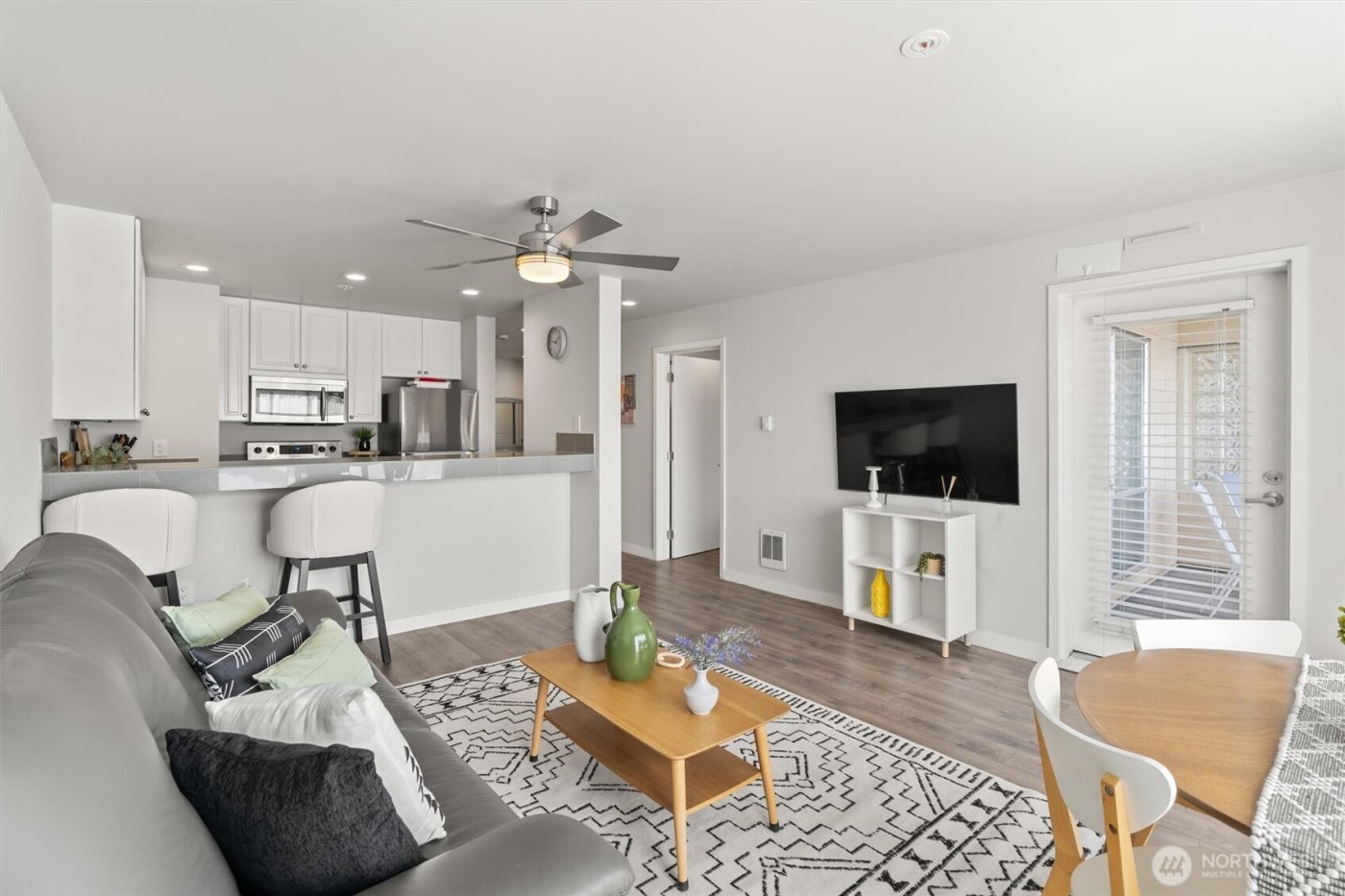 321 10th Avenue S #705, Seattle, WA 98104