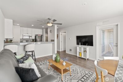 321 10th Avenue S #705, Seattle, WA 98104 - Photo 9