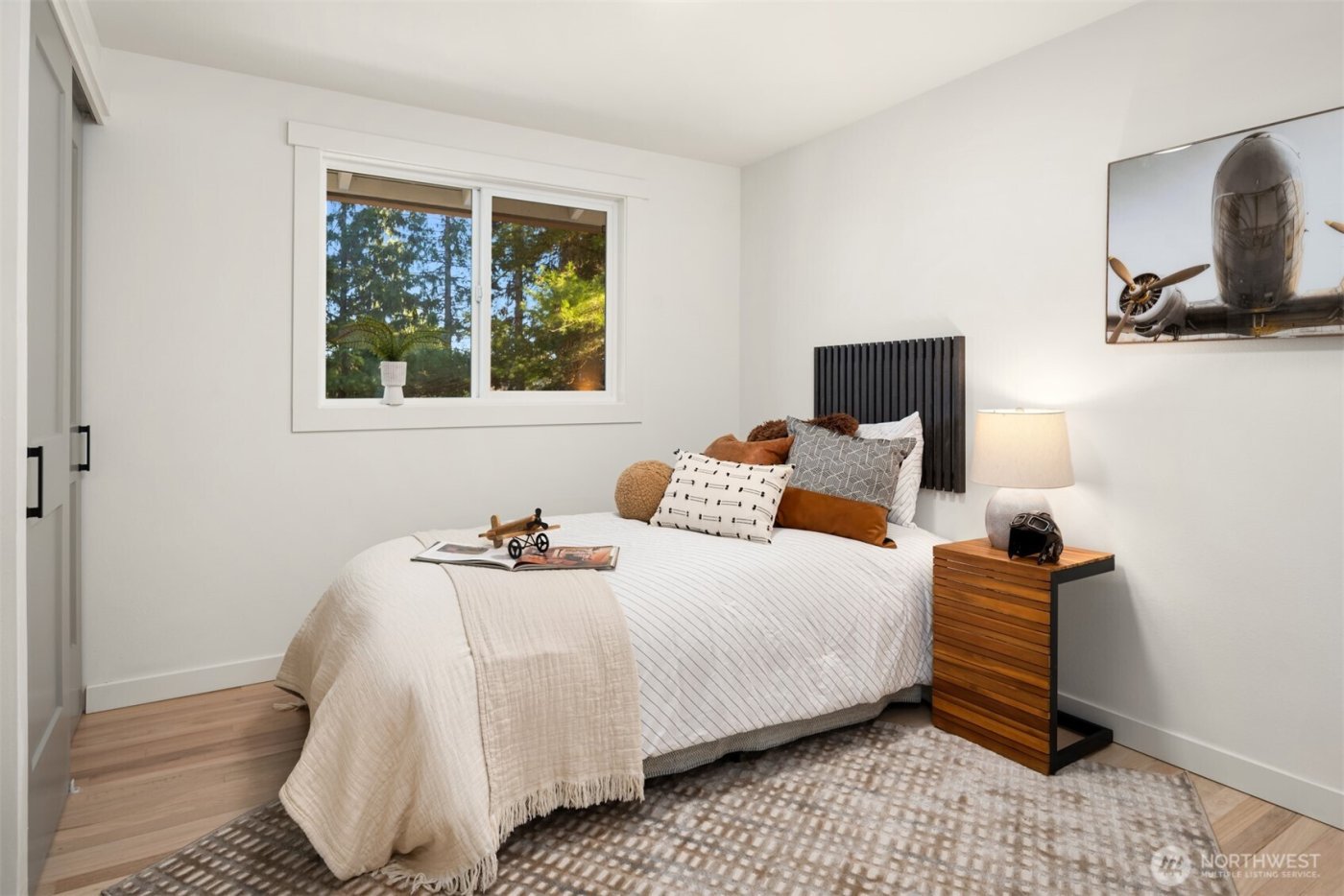 1023 109th Avenue SE, Bellevue, WA 98004