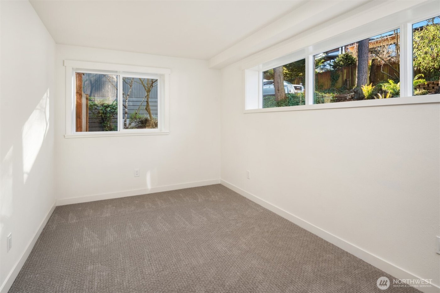 1023 109th Avenue SE, Bellevue, WA 98004