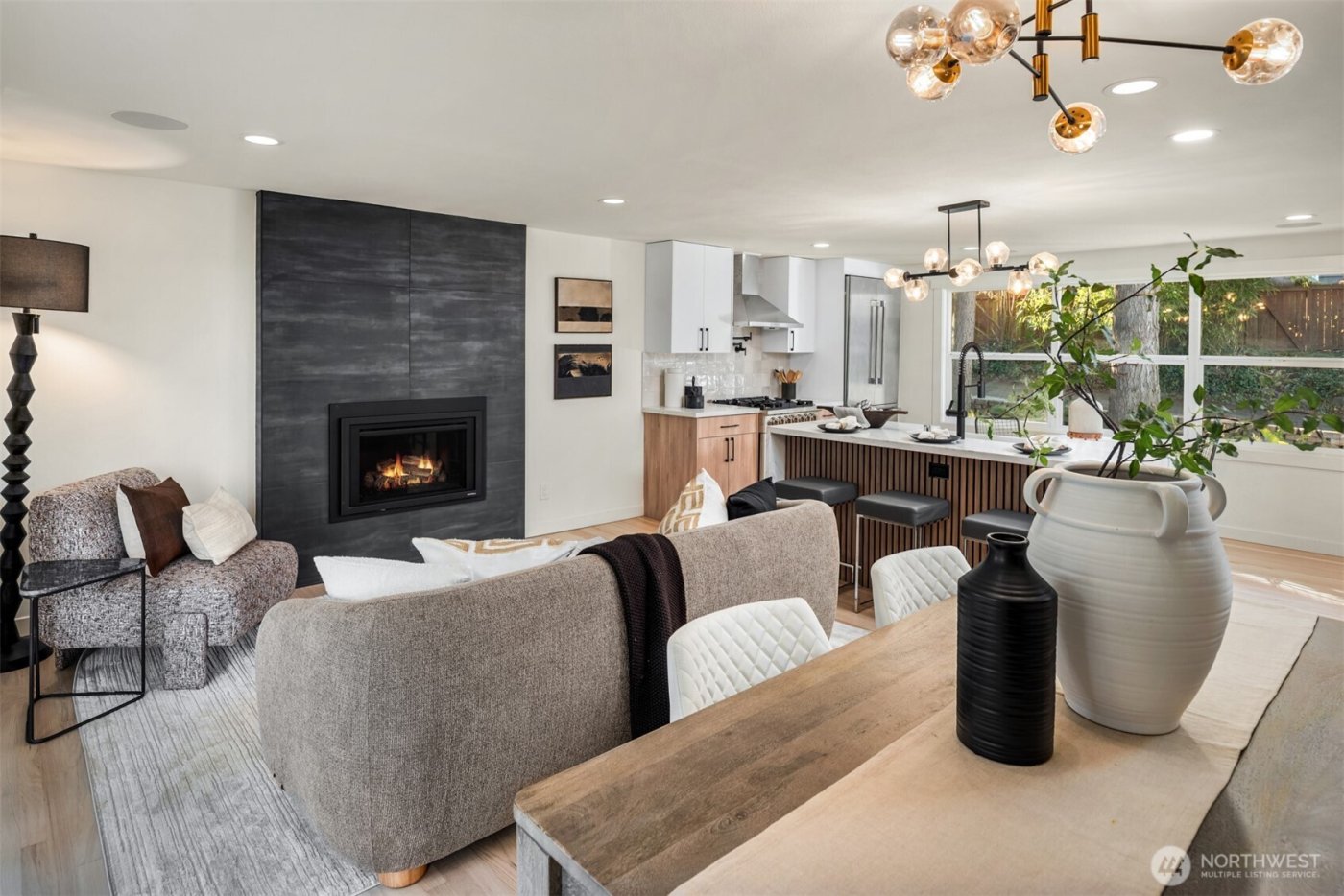 1023 109th Avenue SE, Bellevue, WA 98004