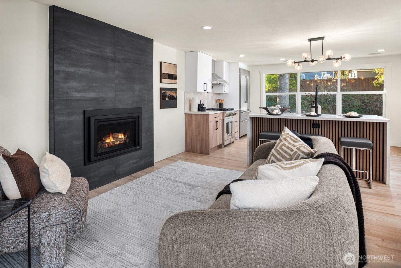 1023 109th Avenue SE, Bellevue, WA 98004