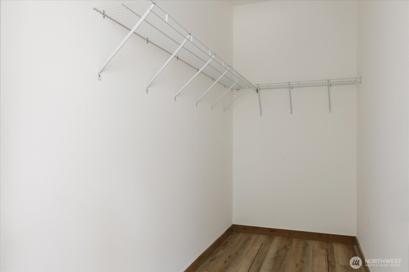 900 NW Shire Street , Oak Harbor, WA 98277