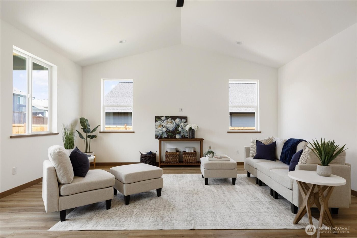 900 NW Shire Street , Oak Harbor, WA 98277