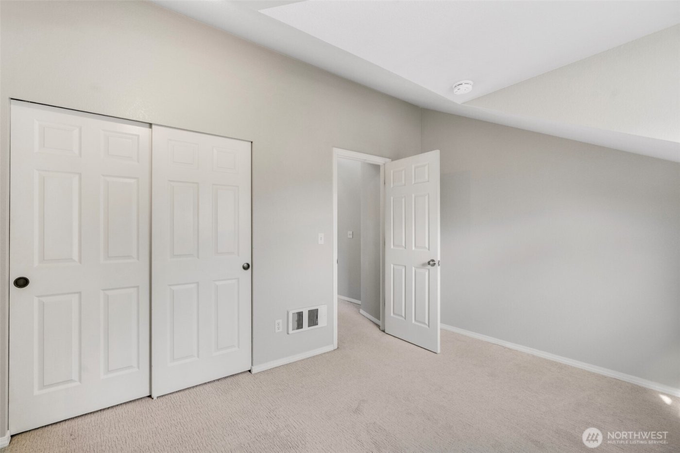 18604 48th Place S, SeaTac, WA 98188