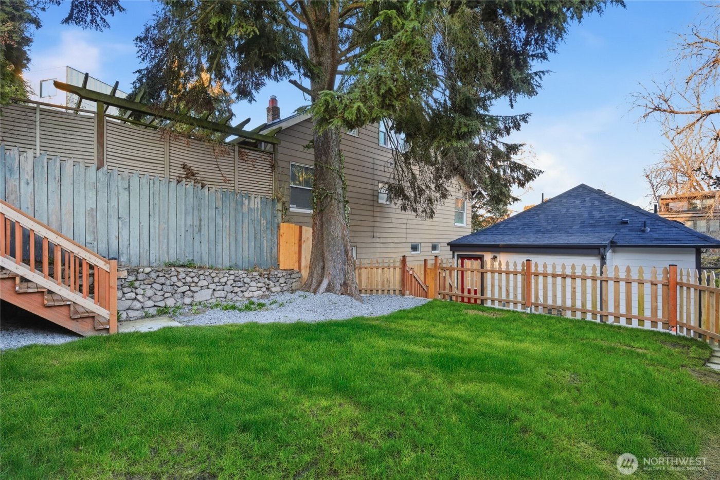 1927 42nd Avenue SW, Seattle, WA 98116