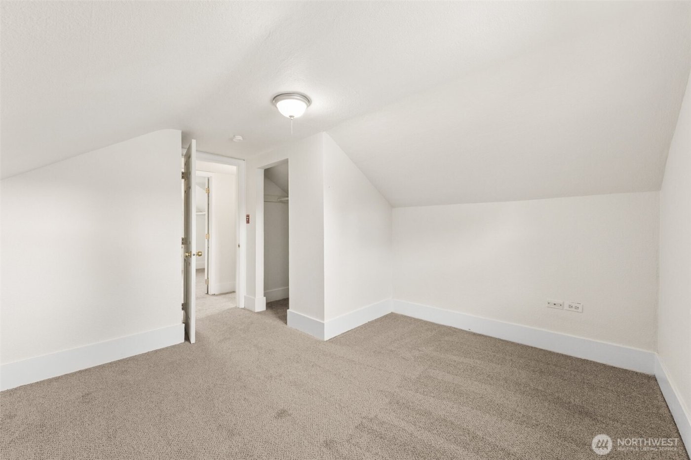 2112 S Ash Street , Tacoma, WA 98405