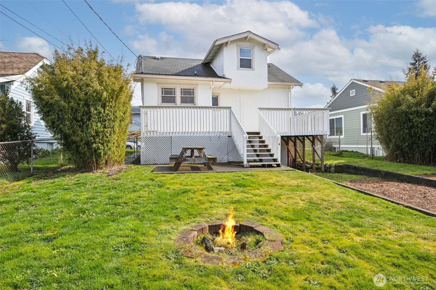 2112 S Ash Street , Tacoma, WA 98405