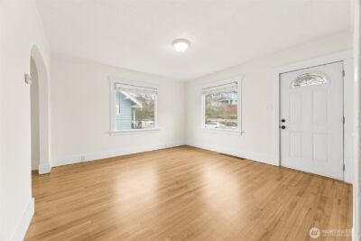 2112 S Ash Street , Tacoma, WA 98405 - Photo 5