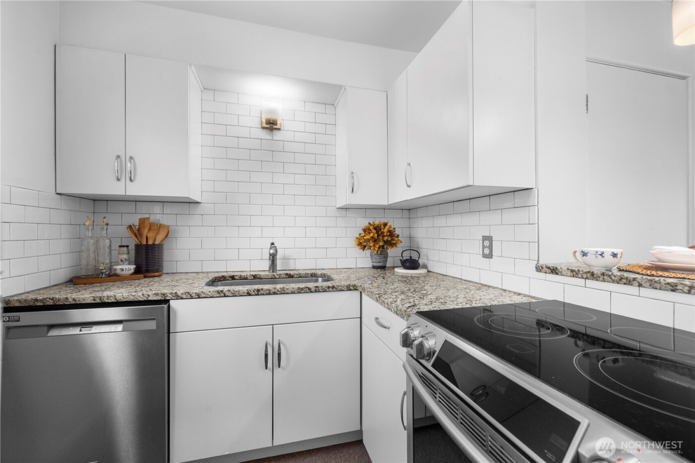 4877 Terrace Drive NE, Seattle, WA 98105