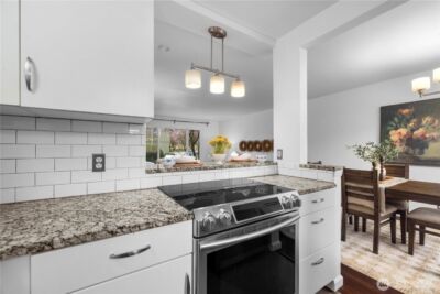 4877 Terrace Drive NE, Seattle, WA 98105 - Photo 17